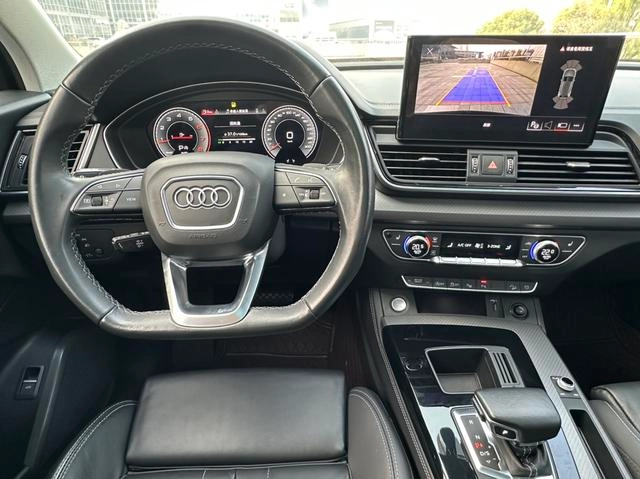 Audi Q5L 2022 40T Deluxe Dynamic interior photo 14