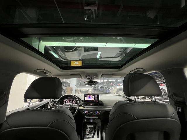 Audi Q5L 2022 40T Deluxe Dynamic interior photo 17