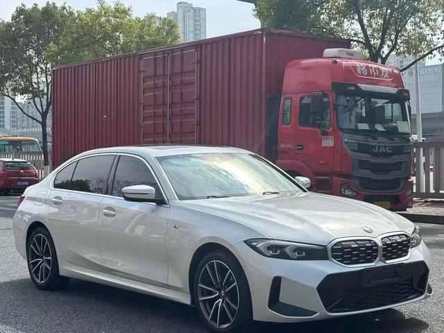 BMW 3 Series 2023 325Li M Sports suit exterior photo 3