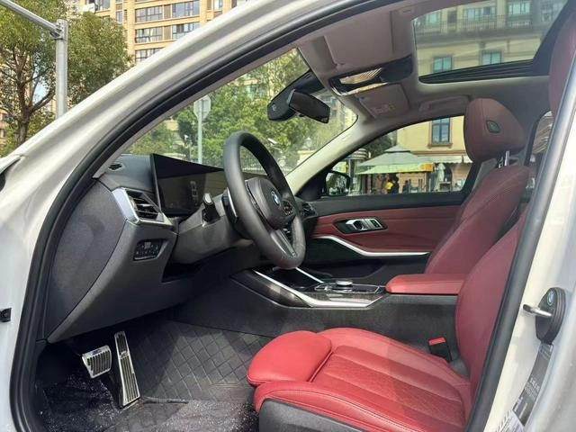 BMW 3 Series 2023 325Li M Sports suit exterior photo 4