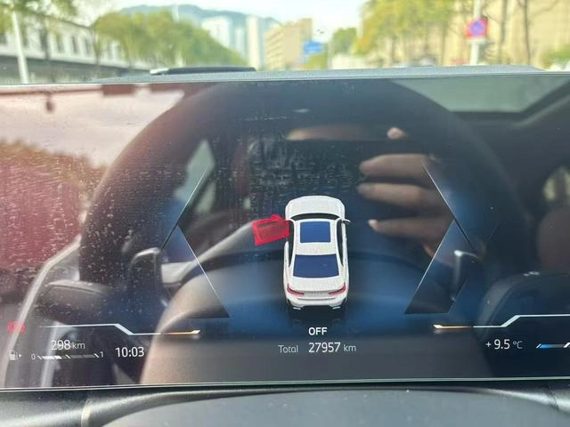 BMW 3 Series 2023 325Li M Sports suit interior photo 7