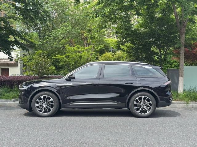 Lincoln Nautilus 2023 2.0T Полный привод Версия Zunyi интерьер фото 9