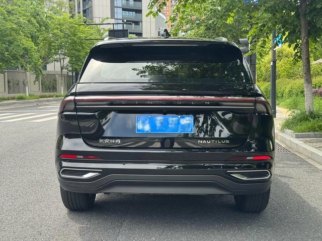 Lincoln Nautilus 2023 2.0T Полный привод Версия Zunyi интерьер фото 10