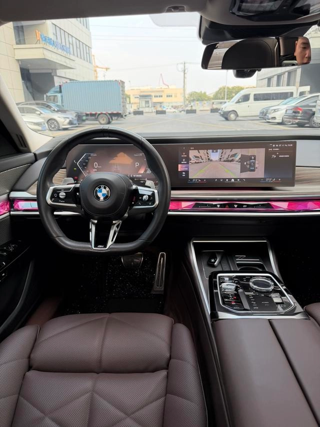 BMW 7 Series 2023 740Li Leading Type M Sports suit interior photo 6
