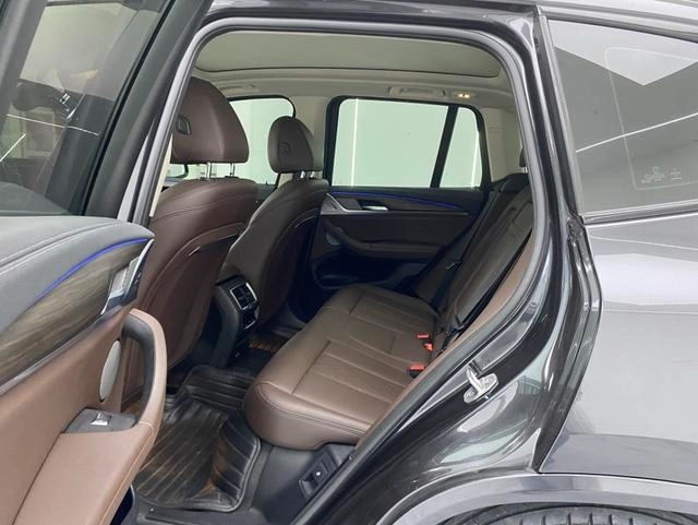 BMW X3 2022 Модификация xDrive30i Премиум-класса M Ночной костюм интерьер фото 10