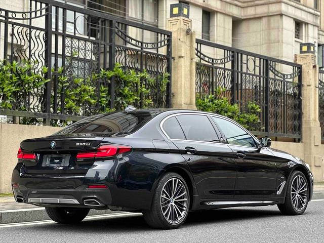 BMW 5 Series 2022 530Li Leader M Ensemble de sport extérieur photo 6