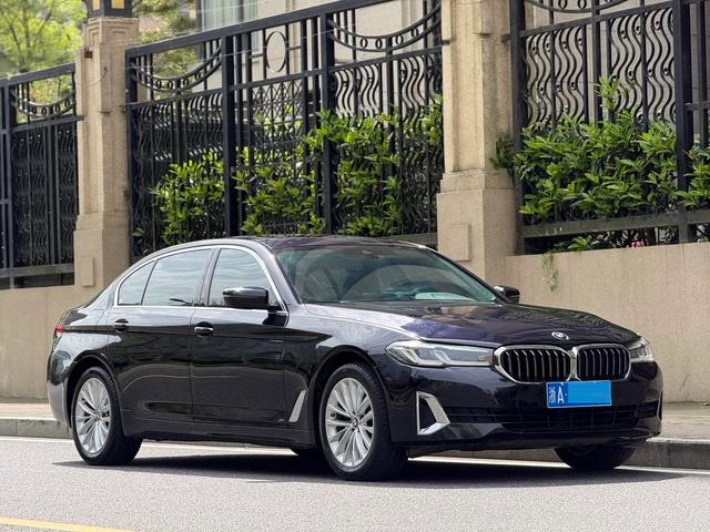 BMW 5 Series 2021 525Li Luxury Set exterior photo 3