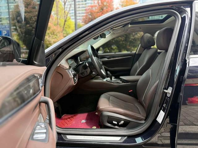 BMW 5 Series 2021 525Li Luxury Set exterior photo 4