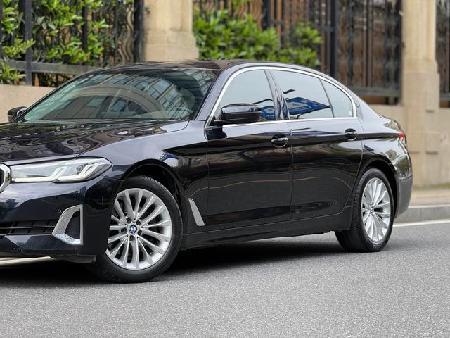 BMW 5 Series 2021 525Li Luxury Set interior photo 12