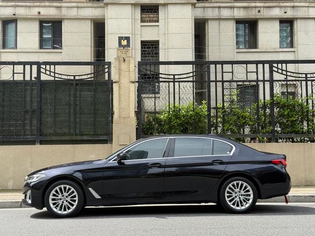 BMW 5 Series 2021 525Li Luxury Set interior photo 13