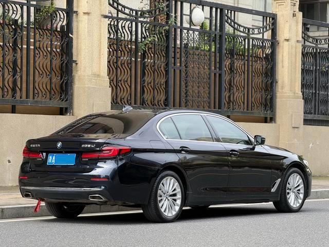 BMW 5 Series 2021 525Li Luxury Set interior photo 15