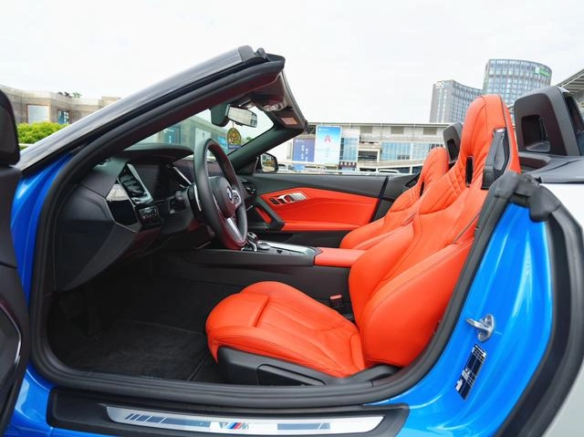 BMW Z4 2022 sDrive 25i M Sports suit interior photo 6