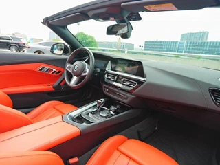 BMW Z4 2022 sDrive 25i M Sports suit interior photo 7
