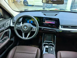 BMW X1 2023 sDrive25Li X Набор дизайна интерьер фото 13