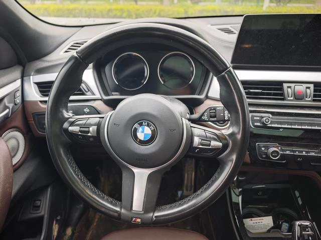 BMW X2 2022 sDrive25i M Спортивный костюм экстерьер фото 9