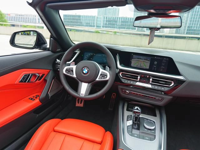 BMW Z4 2023 M40i M Sport Performance Edition interior photo 10