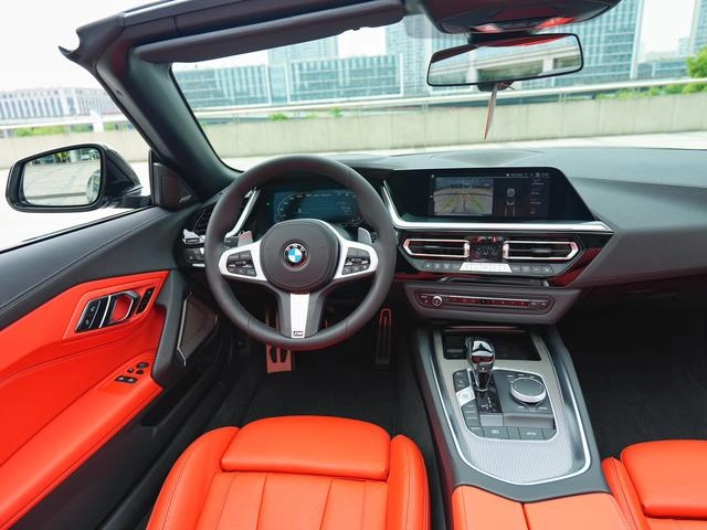 BMW Z4 2023 M40i M Sport Performance Edition interior photo 11