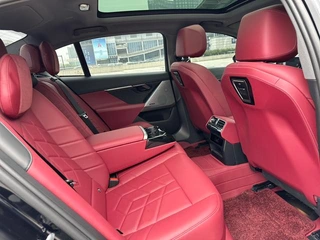 BMW 5 Series 2024 530Li Leading Type M Sports suit interior photo 17