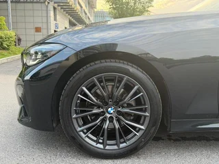 BMW 3 Series 2022 325i M Set de nuit de sport extérieur photo 4