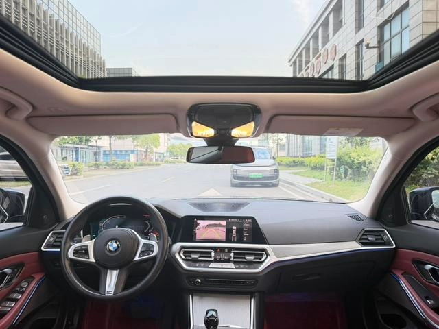 BMW 3 Series 2022 325i M Set de nuit de sport extérieur photo 5