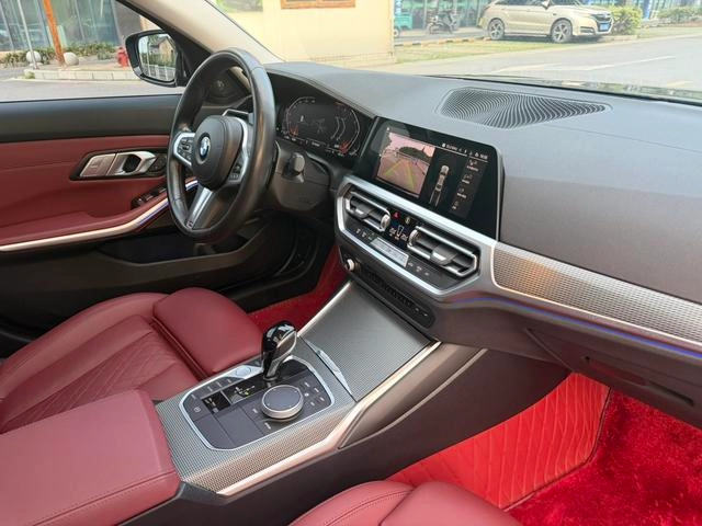 BMW 3 Series 2022 325i M Set de nuit de sport intérieur photo 10