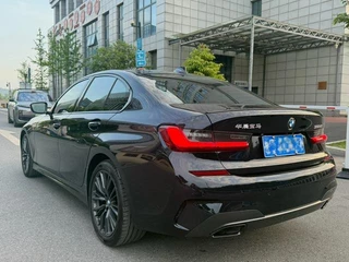 BMW 3 Series 2022 325i M Set de nuit de sport intérieur photo 16
