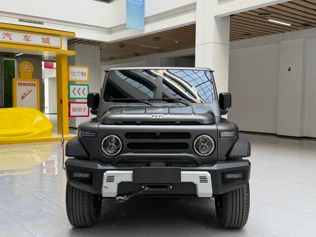 212 T01 2024 2.0T Explorer exterior photo 2