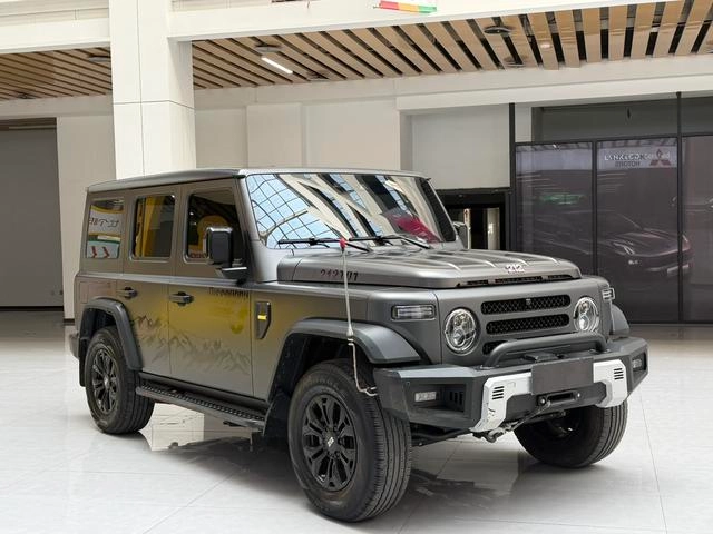 212 T01 2024 2.0T Explorer exterior photo 3