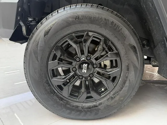 212 T01 2024 2.0T Explorer exterior photo 9