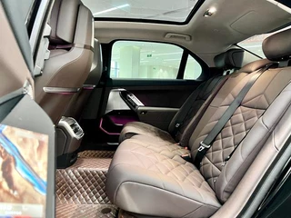 BMW 7 Series 2023 735Li Luxury Set interior photo 8