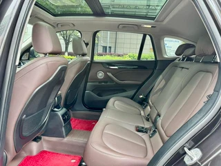 BMW X1 2022 sDrive25Li Leading Type interior photo 8