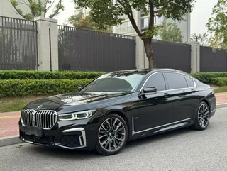 BMW 7 Series 2021 740Li Лидирующий M Спортивный костюм