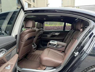 BMW 7 Series 2021 740Li Leading Type M Sports suit exterior photo 5