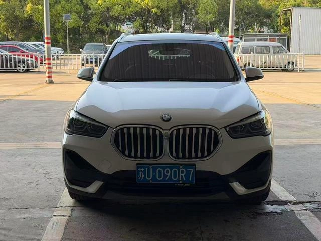 BMW X1 2021 sDrive25Li Líder exterior foto 4 BMW X1 2021 sDrive25Li Líder exterior foto 4