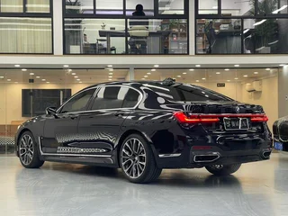 BMW 7 Series 2021 740Li Leading Type M Sports suit exterior photo 7