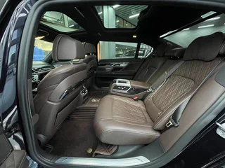 BMW 7 Series 2021 740Li Leading Type M Sports suit exterior photo 10