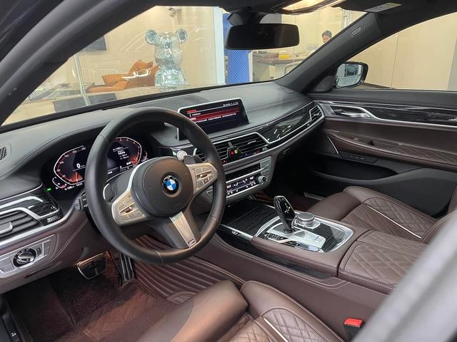 BMW 7 Series 2021 740Li Leading Type M Sports suit interior photo 11