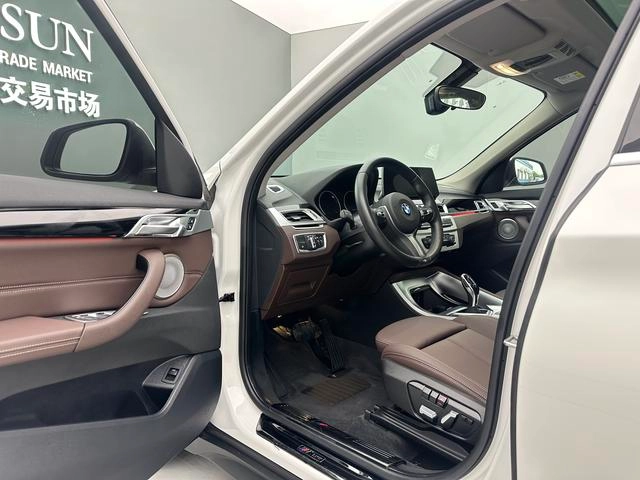 BMW X1 2022 sDrive25Li Лидирующий экстерьер фото 5