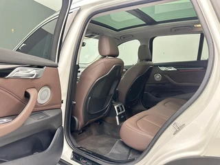 BMW X1 2022 sDrive25Li Лидирующий интерьер фото 6