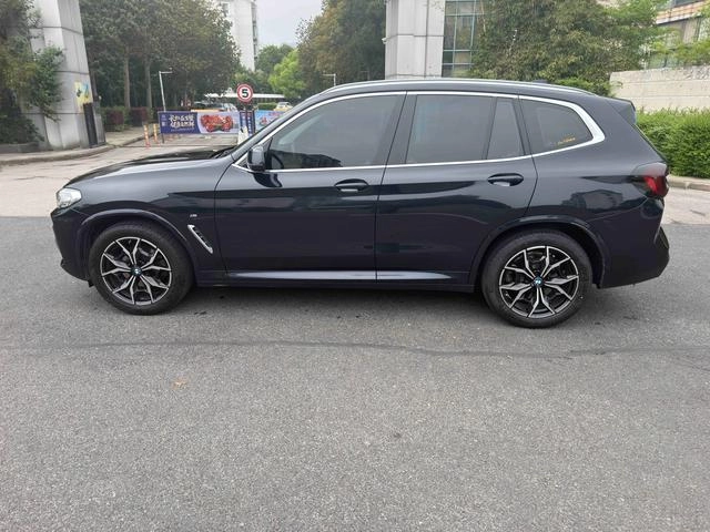 BMW X3 2022 Mise à jour xDrive25i M Ensemble de sport extérieur photo 3