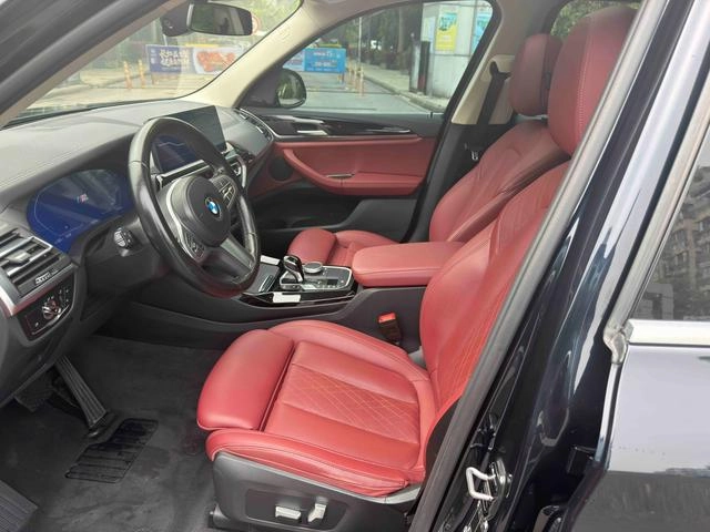 BMW X3 2022 Mise à jour xDrive25i M Ensemble de sport intérieur photo 6