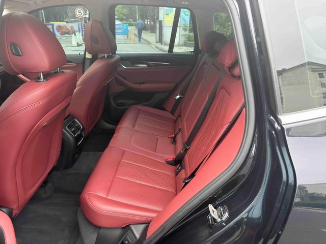 BMW X3 2022 Mise à jour xDrive25i M Ensemble de sport intérieur photo 7