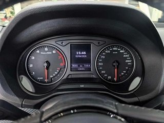 Audi Q2L 2022 35 TFSI Tipo dinámico de moda interior foto 14