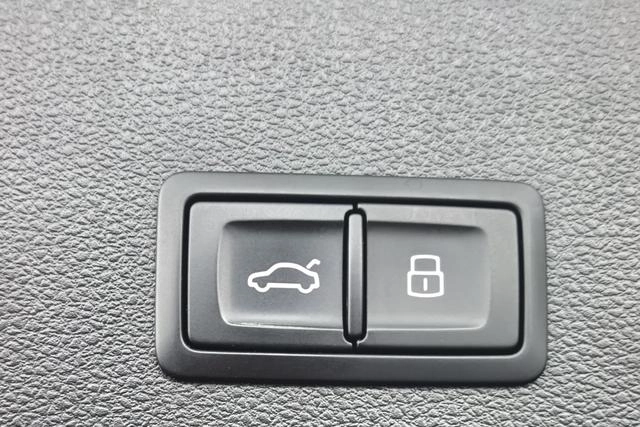 Audi Q2L 2022 35 TFSI Tipo dinámico de moda interior foto 15