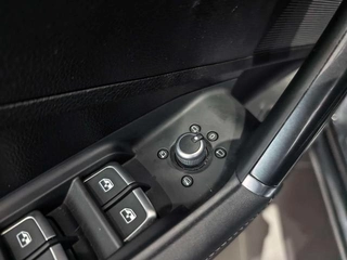 Audi Q2L 2022 35 TFSI Tipo dinámico de moda interior foto 19