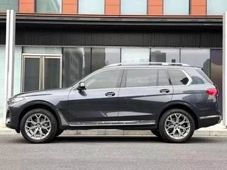 BMW X7 2022 xDrive40i Leading Luxury Set exterior photo 3