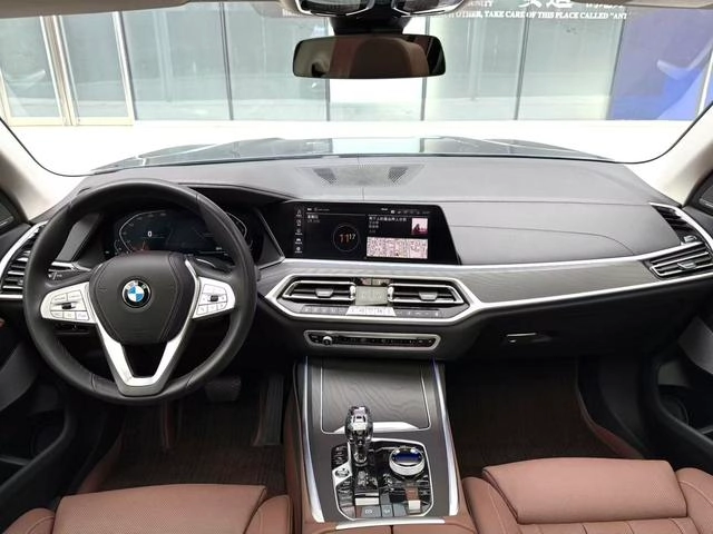 BMW X7 2022 xDrive40i Leading Luxury Set exterior photo 7