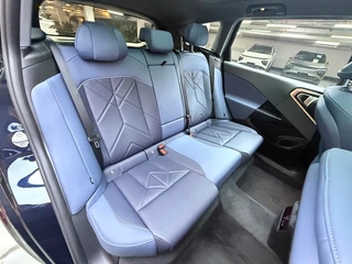 BMW X3 2025 xDrive30L Premium Class M Sports Night Suit interior photo 19