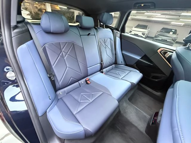 BMW X3 2025 xDrive30L Premium Class M Sports Night Suit interior photo 19