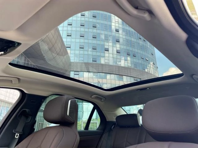 BMW 7 Series 2023 740Li Leading Type M Sports suit exterior photo 8